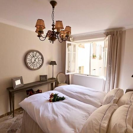 Bord De Mer - Ac, Wifi, Chic, Sea View, Beach 2 Minutes Walk أنتيب المظهر الخارجي الصورة